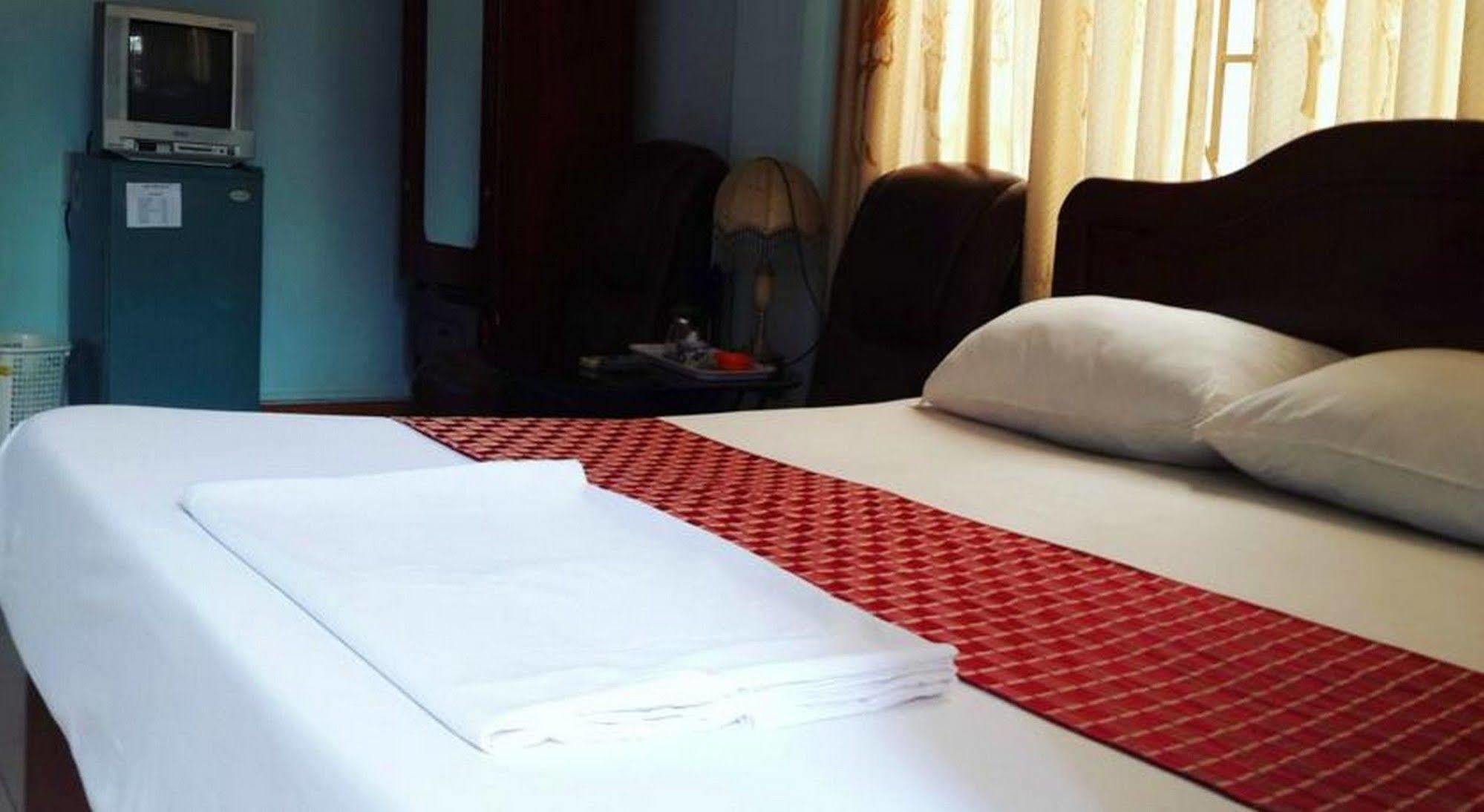Phong Nha Hotel Hue Esterno foto